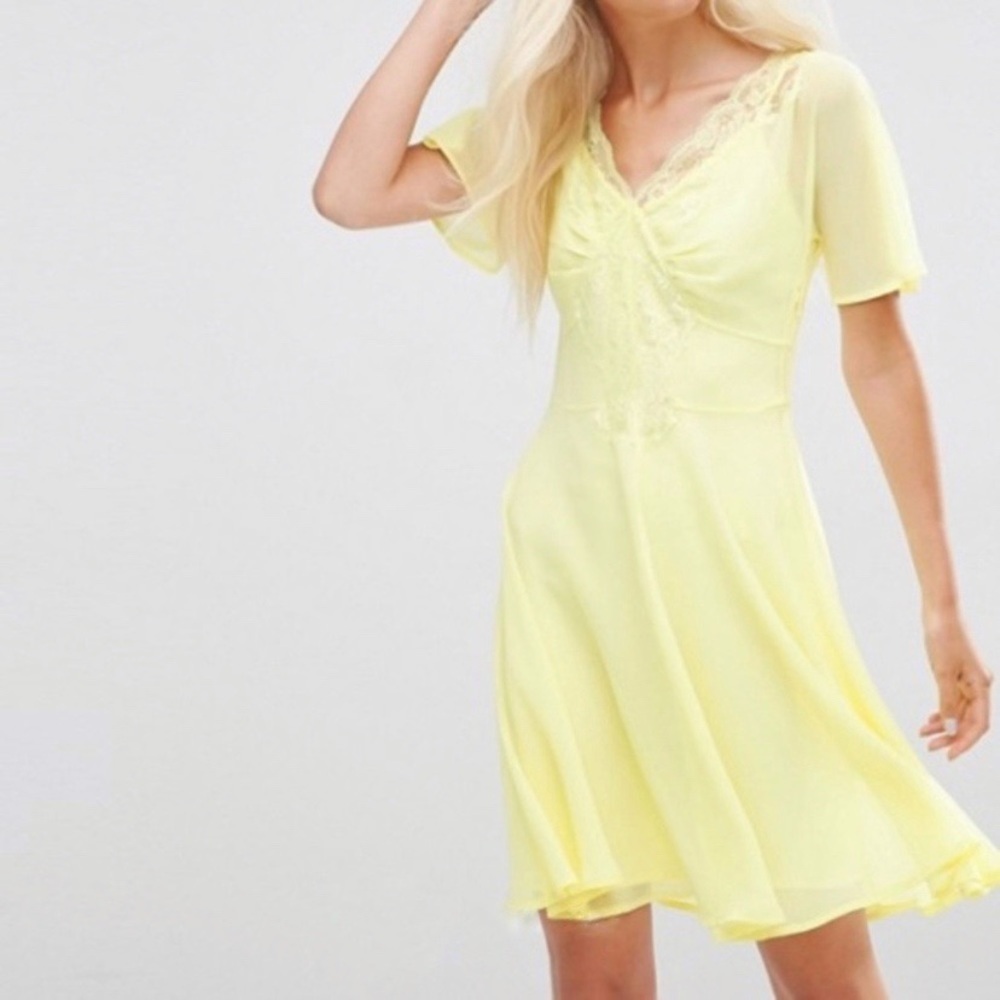 ASOS yellow lace polyester lined‎ dress size 0 NWT